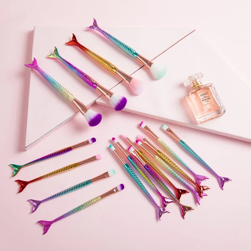 4 Set Mermaid Brush For Makeup Blush Contouring Powder Shadow