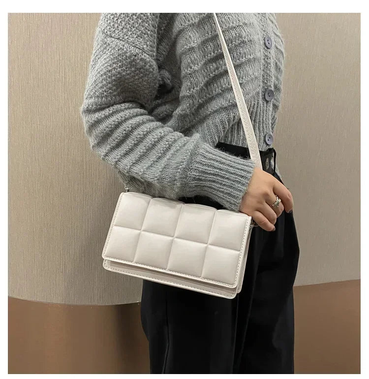 Bolsa de ombro de couro PU de grande capacidade para mulheres, impermeável, clássica, simplicidade, senso de design, bolsa tiracolo feminina, tendência da moda