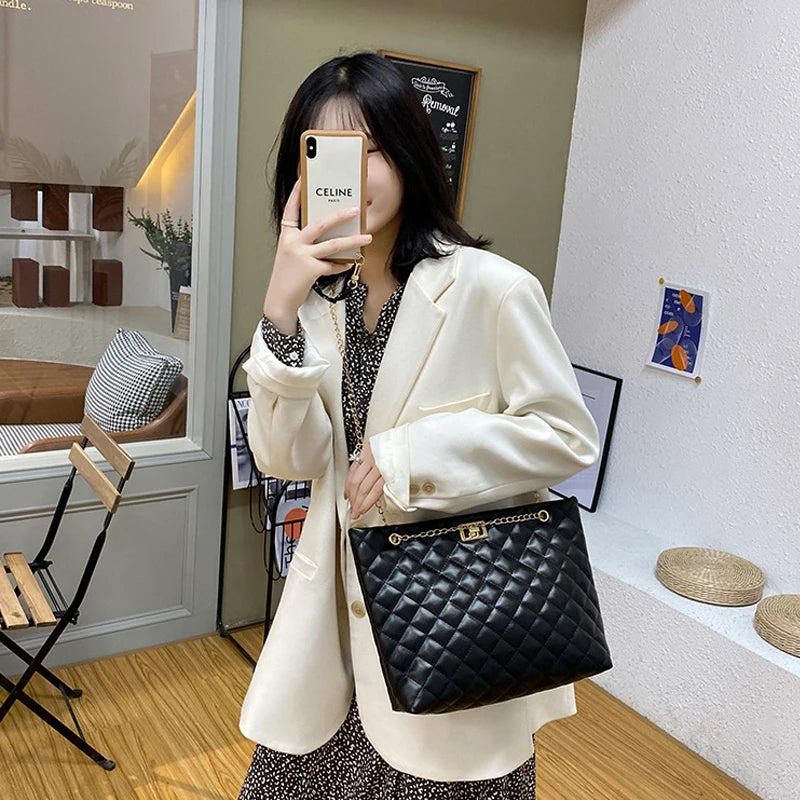 Bolsa de couro PU Diamond Lattice para mulheres, bolsa de ombro axilar de grande capacidade, sacolas de designer, personalidade