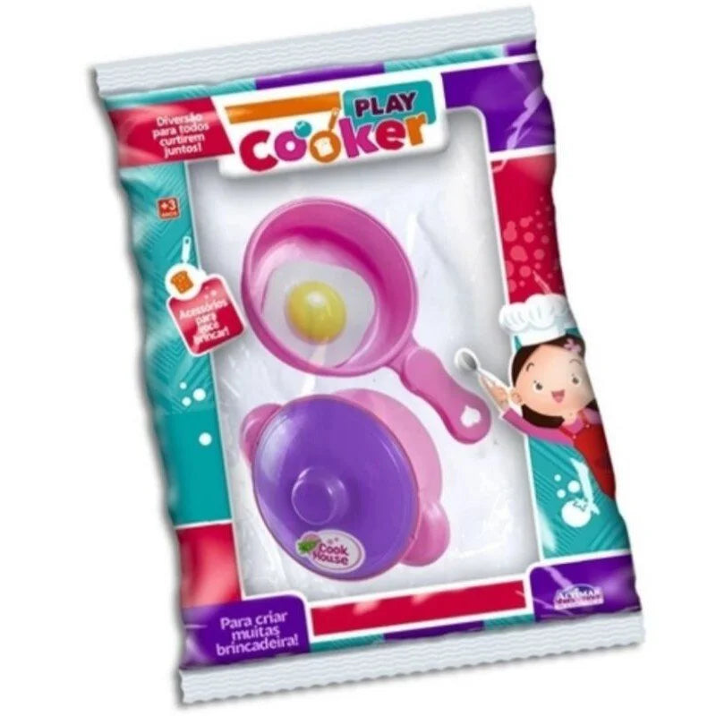 Children's Kitchen Toy Panelinha with Lid and Frying Pan with Pink Fried Egg Makes Creative Fun Kitchen